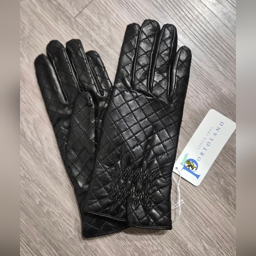 Portolano Quilted Black Leather Gloves